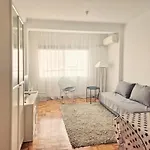 Designer\'S Apt In Privileged Location - Marques