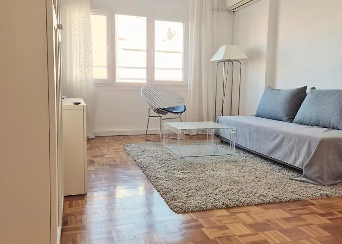 Designer\'S Apt In Privileged Location - Marques